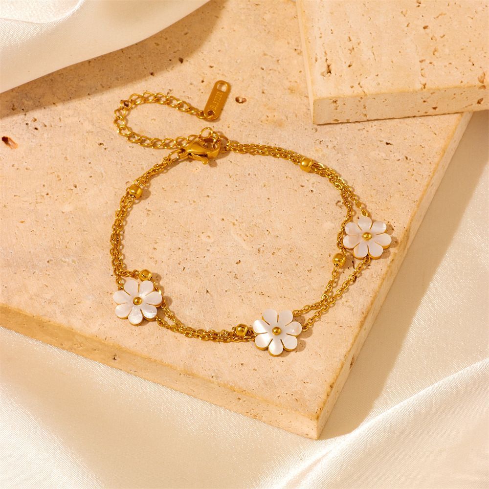 Daisy  Flower necklace