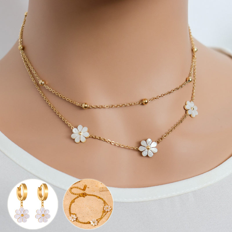 Daisy  Flower necklace
